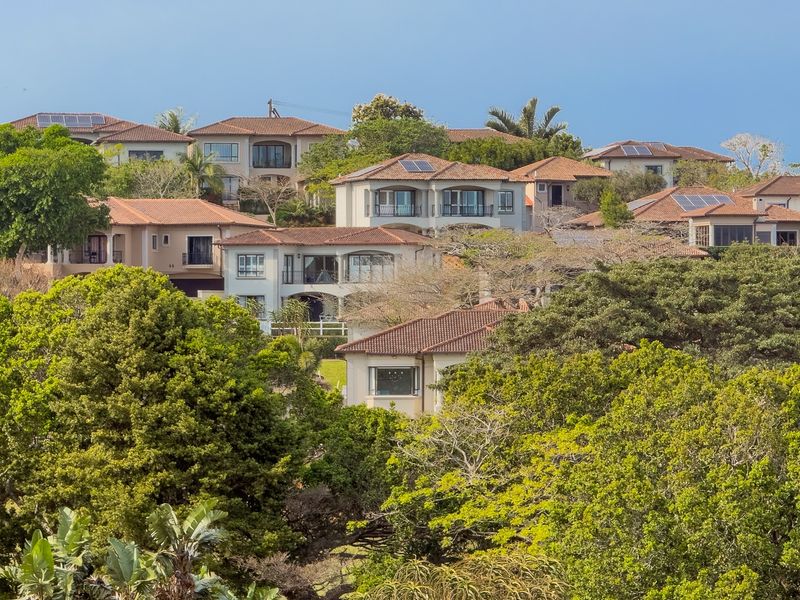 Umhlali Golf Estate Family Home with elevated views - Photo 7