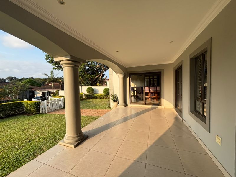 Stunning 3-bedroom house for sale in Umhlali Golf Estate, Ballito – luxury living awaits you! - Photo 3