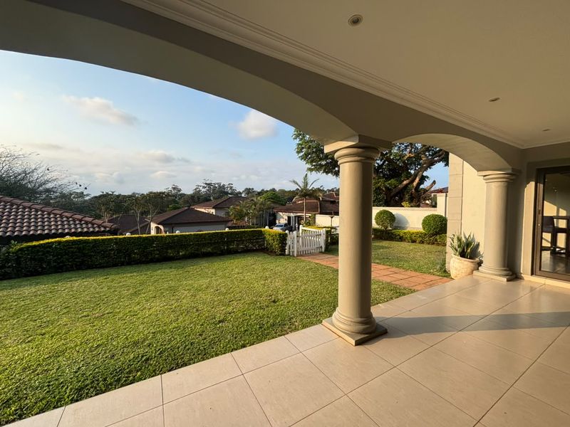 Stunning 3-bedroom house for sale in Umhlali Golf Estate, Ballito – luxury living awaits you! - Photo 4