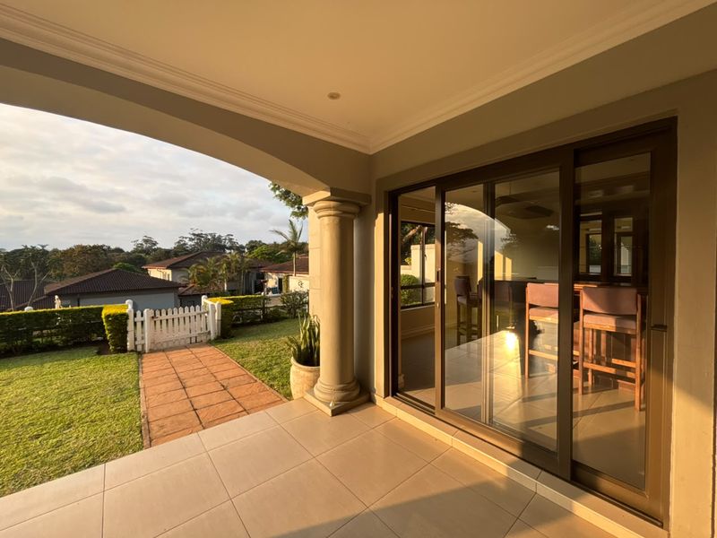 Stunning 3-bedroom house for sale in Umhlali Golf Estate, Ballito – luxury living awaits you! - Photo 2