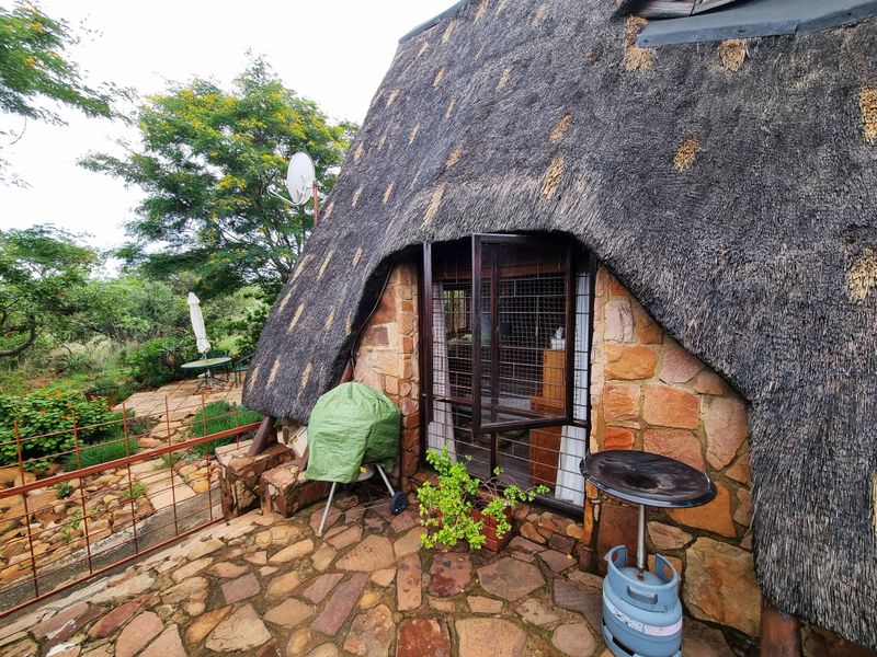 Utopia Nature Estate, Buffelspoort - AirBnB and Lifestyle Opportunity - Photo 8