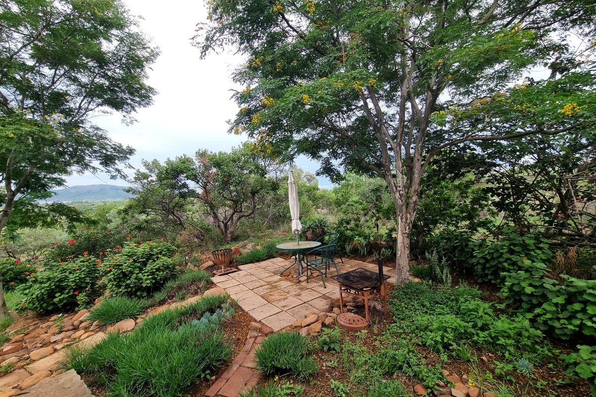 Utopia Nature Estate, Buffelspoort - AirBnB and Lifestyle Opportunity - Photo 2