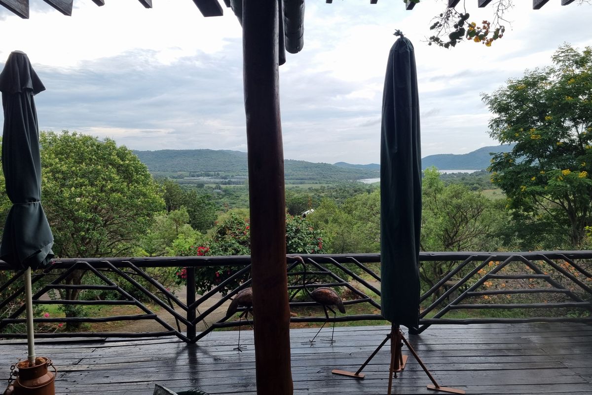 Utopia Nature Estate, Buffelspoort - AirBnB and Lifestyle Opportunity - Photo 4