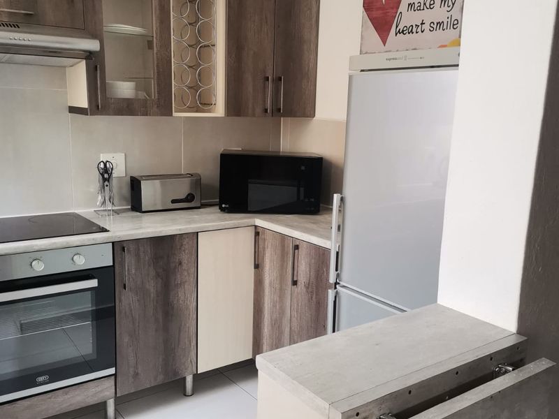 Modern fully furnished cottage in Glenanda to rent - Photo 2