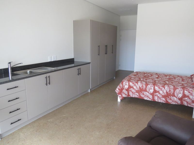 Units at Carewell Stilbaai Sub-acute hospital up for grabs - Photo 4