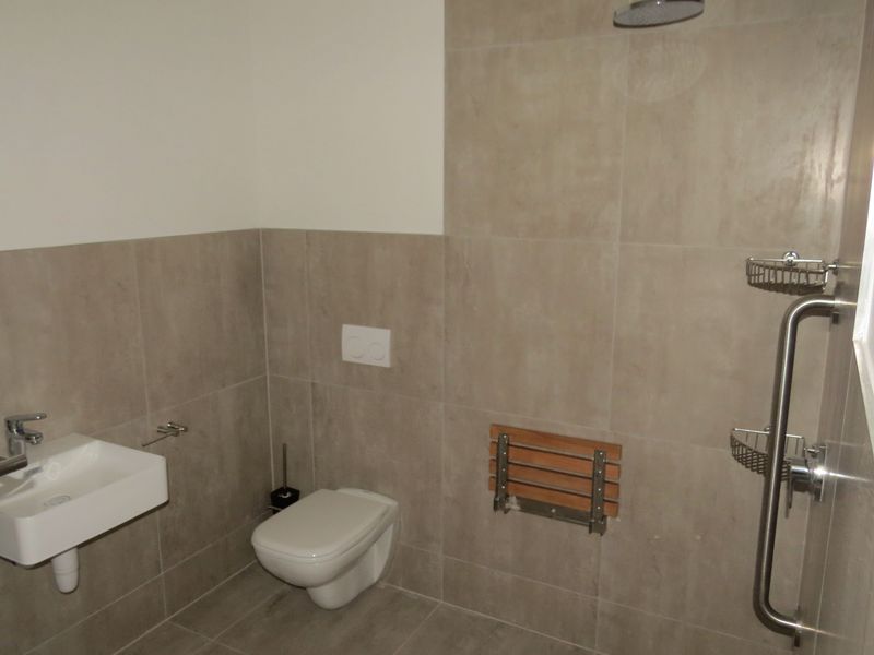 Units at Carewell Stilbaai Sub-acute hospital up for grabs - Photo 6