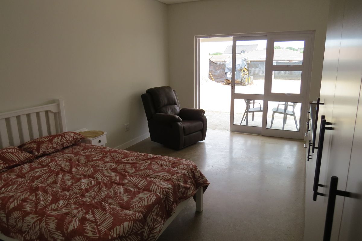 Units at Carewell Stilbaai Sub-acute hospital up for grabs - Photo 3