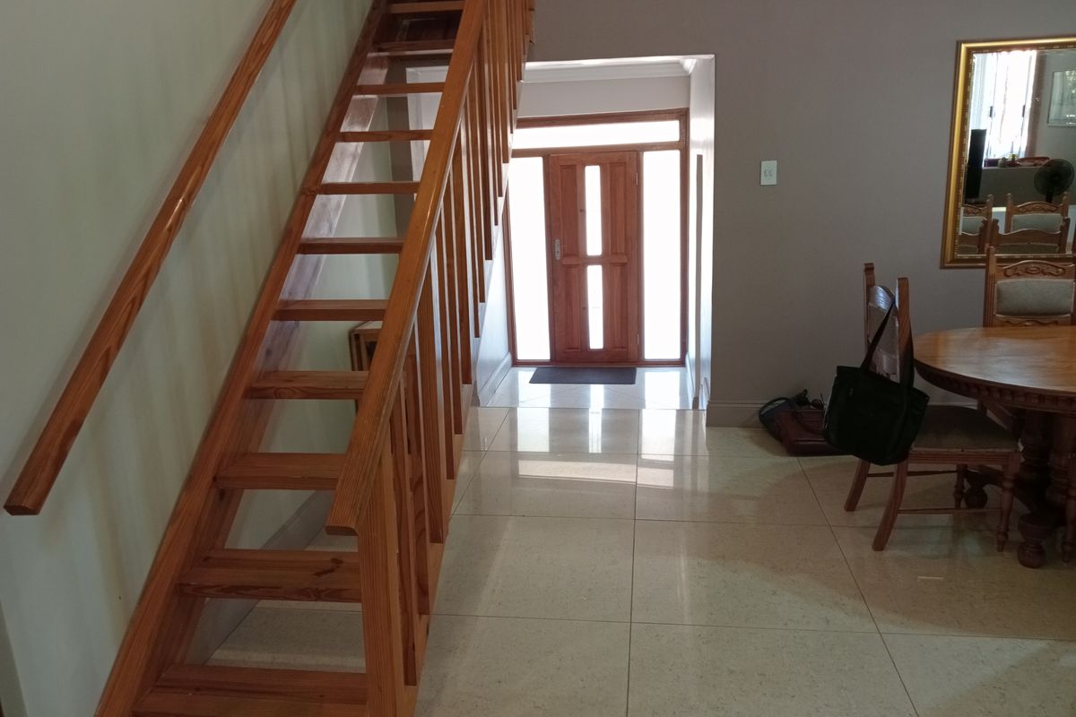 Dream Family Home in Vanes Estate! - Photo 4