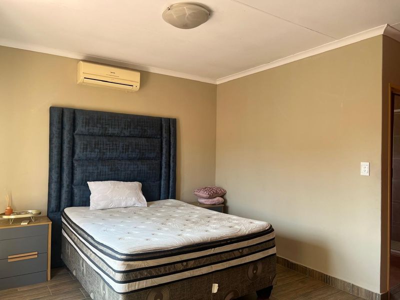 Charming 3-bedroom townhouse to let - perfect for comfortable family living! - Photo 8