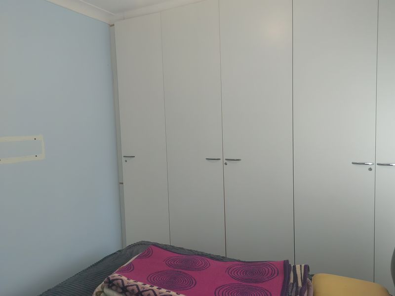 Brand New Renovation! 3 Bedrooms 2 Bathroom Double Garage Family Home - Photo 7