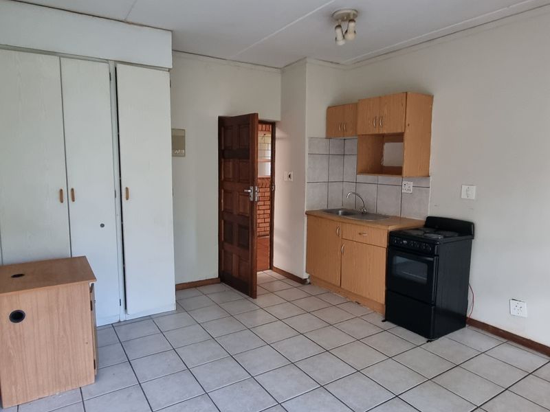 Adorable & Cozy Studio Unit - Photo 5