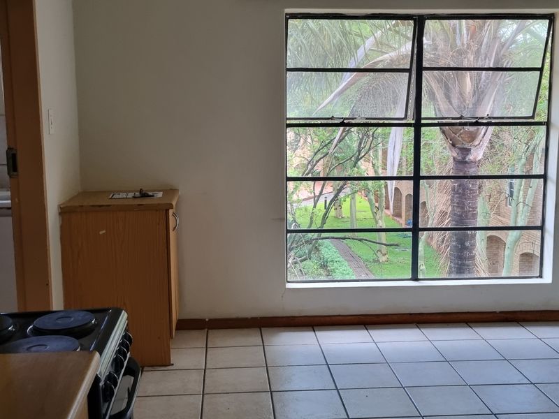 Adorable & Cozy Studio Unit - Photo 3