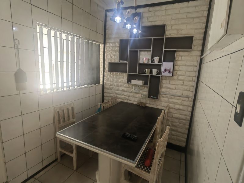 A Dream Home Alert! 5 Bedroom  With a 3 Bedroom Property in the Heart of Ferryvale - Photo 10