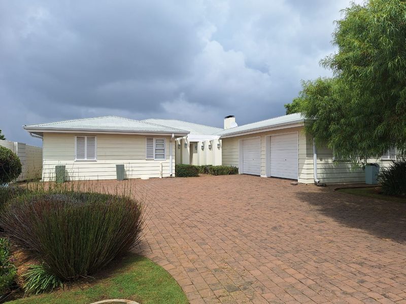 Stunning House With Some Furniture. - Photo 5