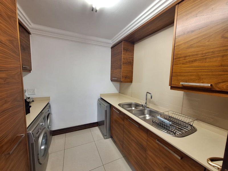 Stunning House With Some Furniture. - Photo 10