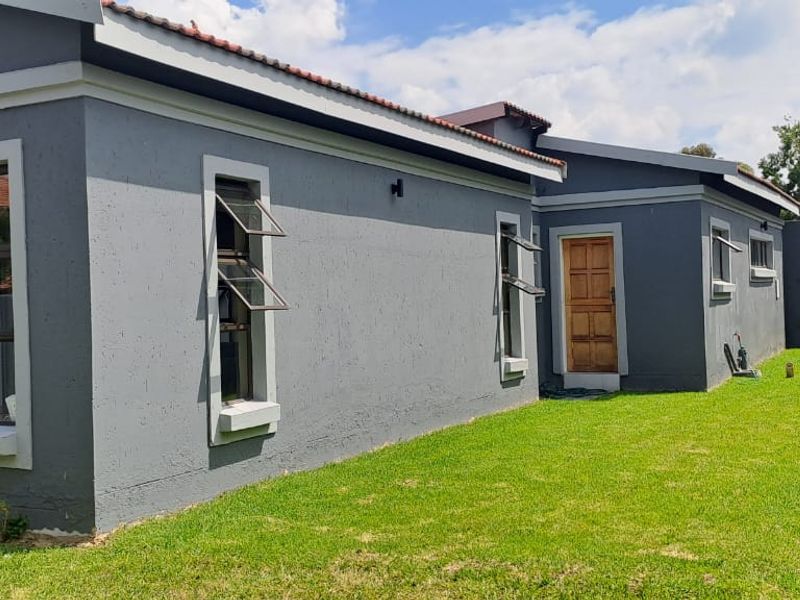 Worry free secure estate lifestyle - Photo 2