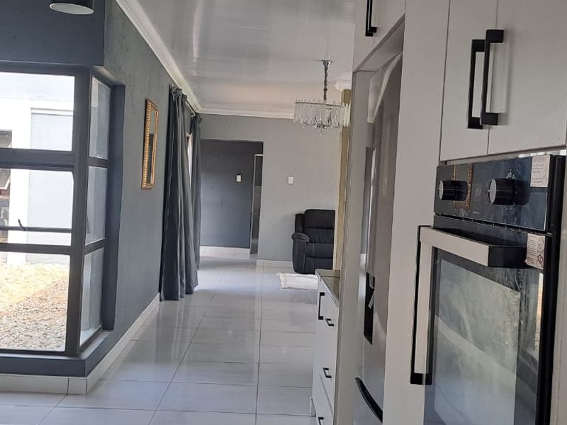 Worry free secure estate lifestyle - Photo 10