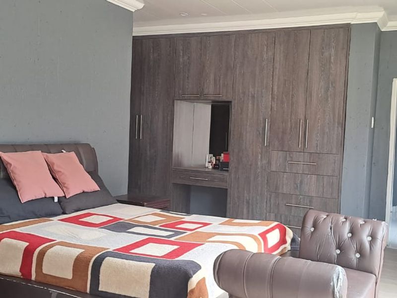 Worry free secure estate lifestyle - Photo 8