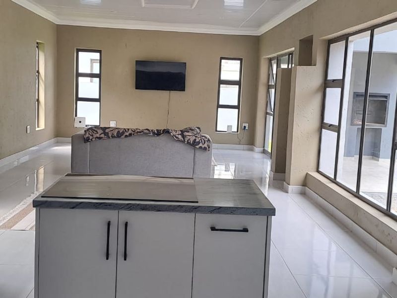 Worry free secure estate lifestyle - Photo 7