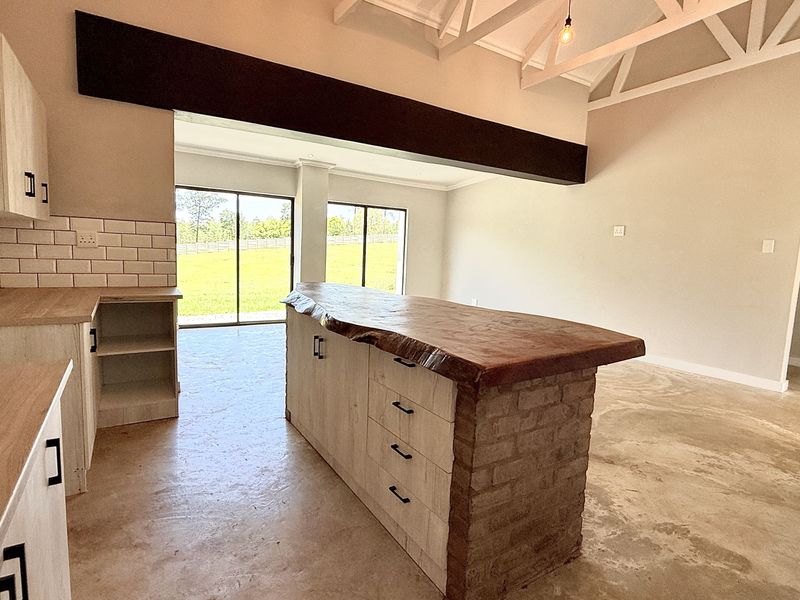 Move-In Ready Home with Modern Charm - Photo 10