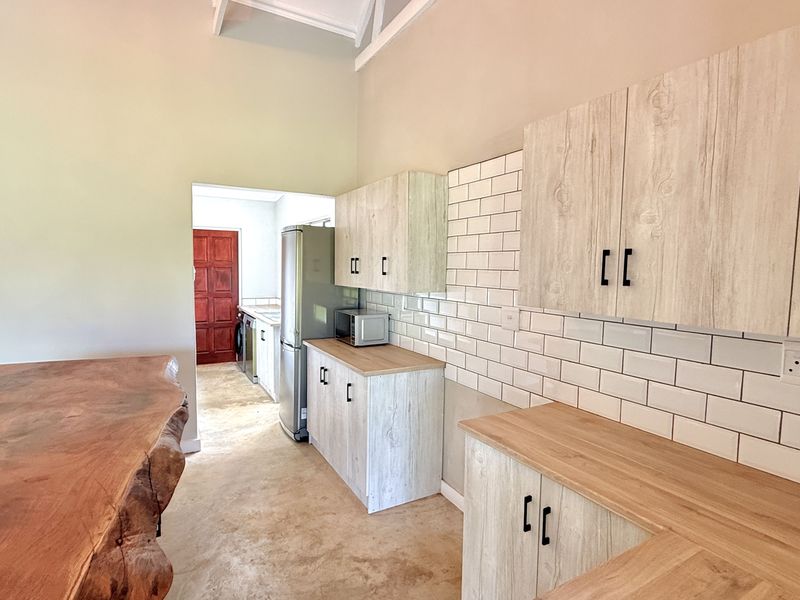 Move-In Ready Home with Modern Charm - Photo 7