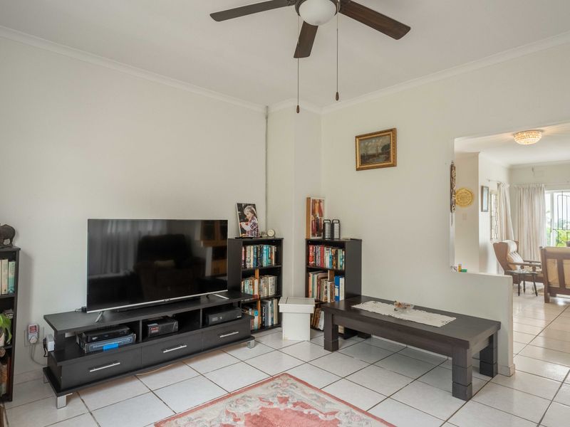 Wake to sea views - Photo 5