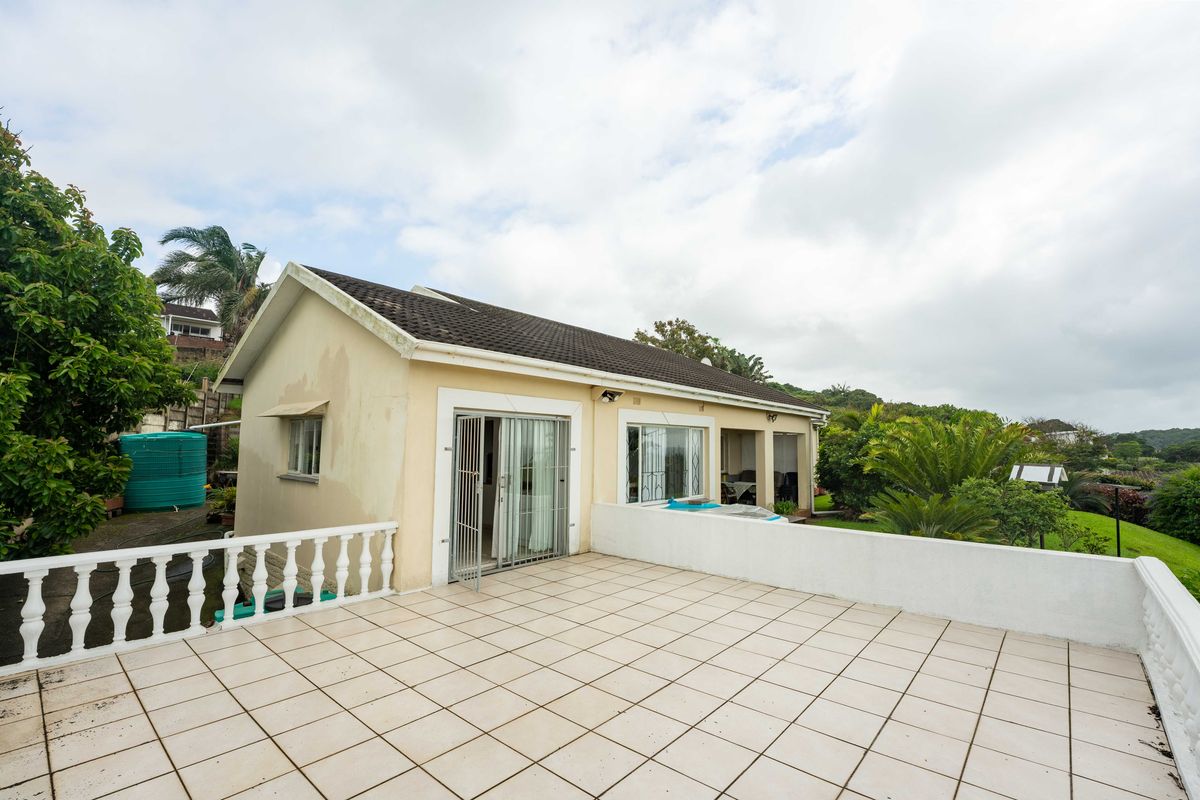 Wake to sea views - Photo 2