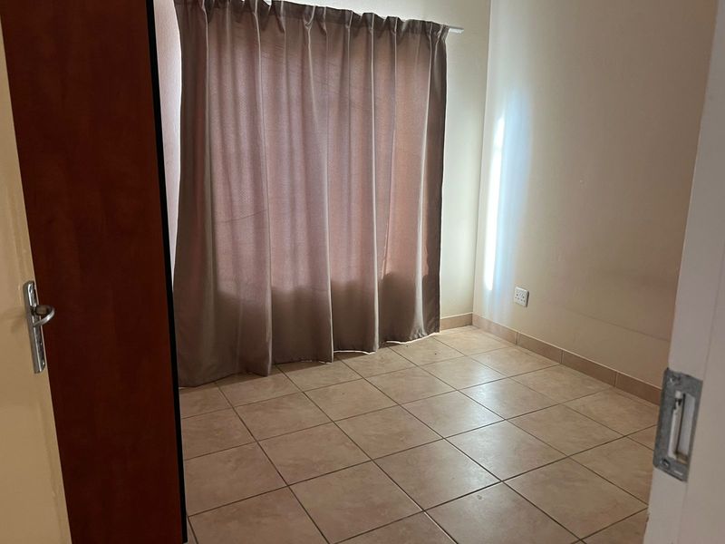 Move in Ready! - Photo 8