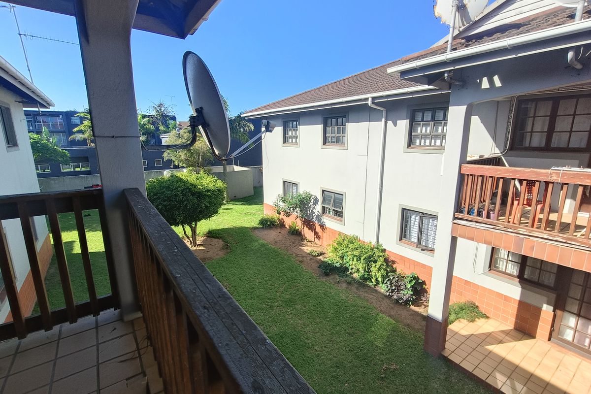 Coastal Comfort in the Heart of Meerensee - Photo 5