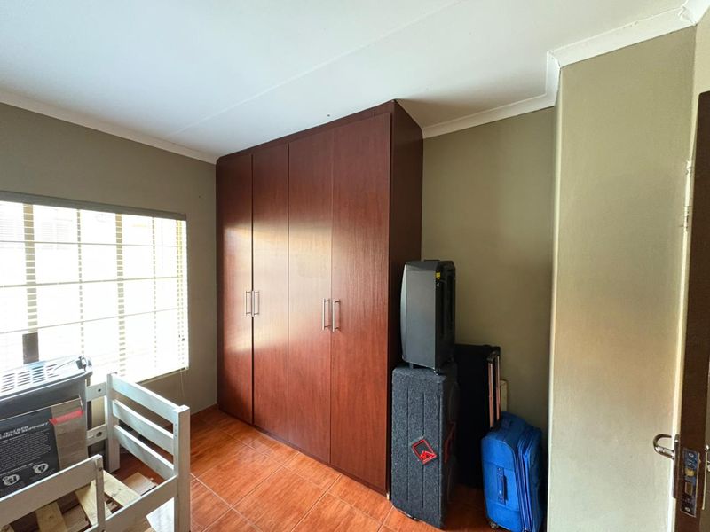 Most Popular!! - Photo 9