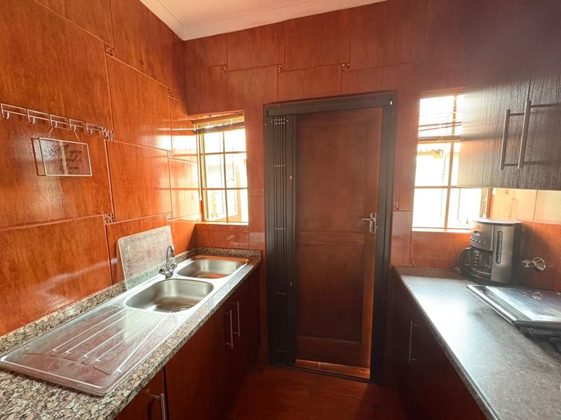 Most Popular!! - Photo 6