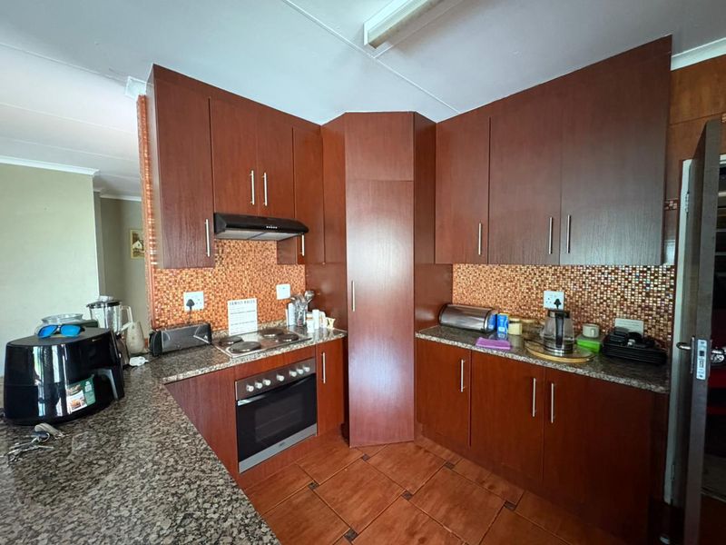 Most Popular!! - Photo 5