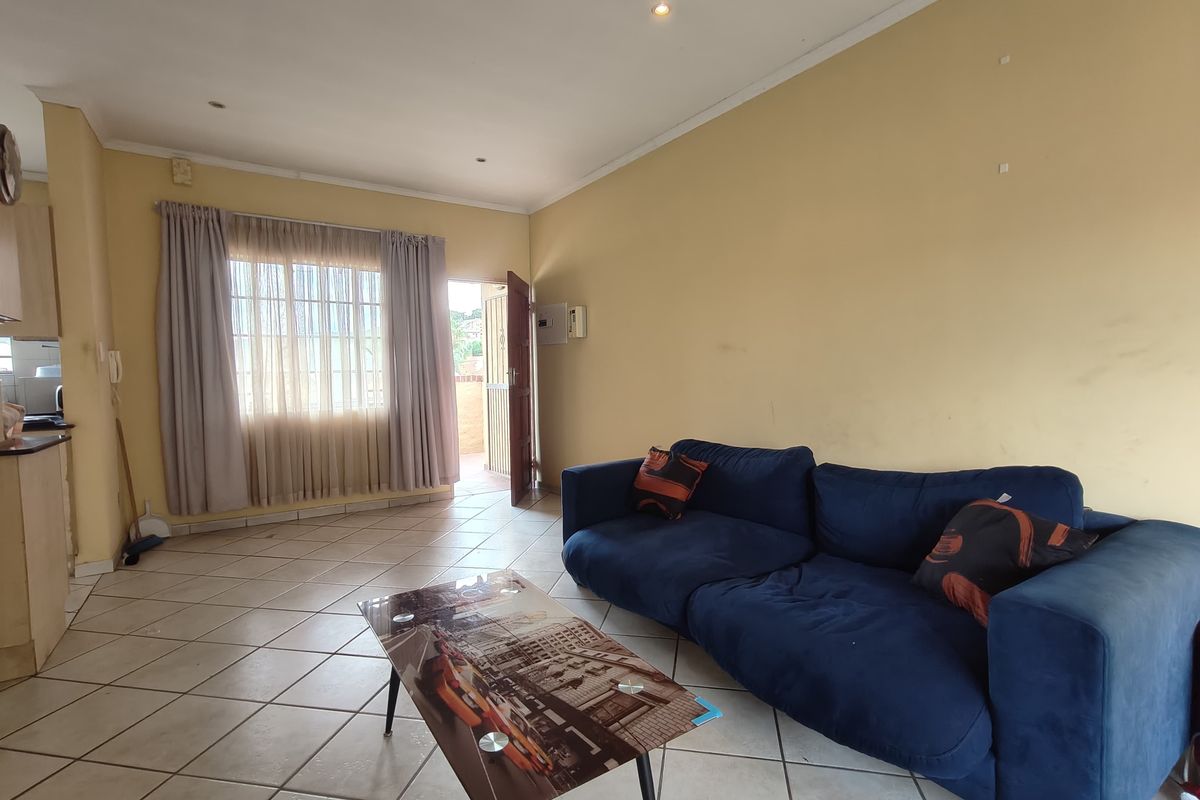 Snag This Gem Before It’s Gone! - Photo 2