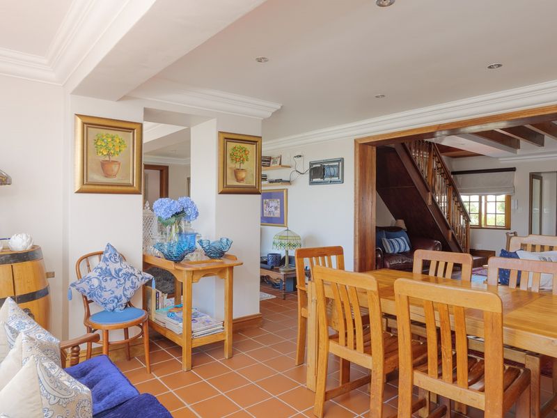 Magnificent Home with Superior Quality Finishes in Arniston - Photo 8