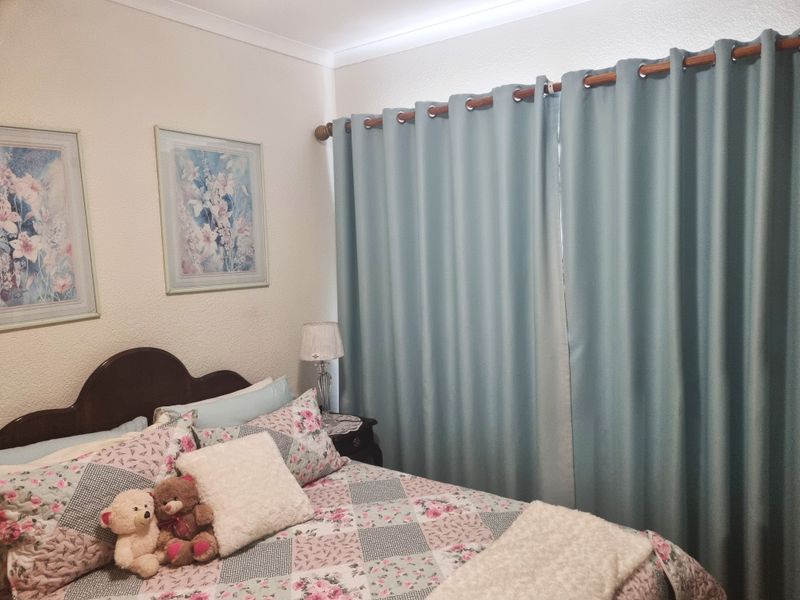 Charming 4 Bedroom Home in Geelhoutpark! - Photo 9