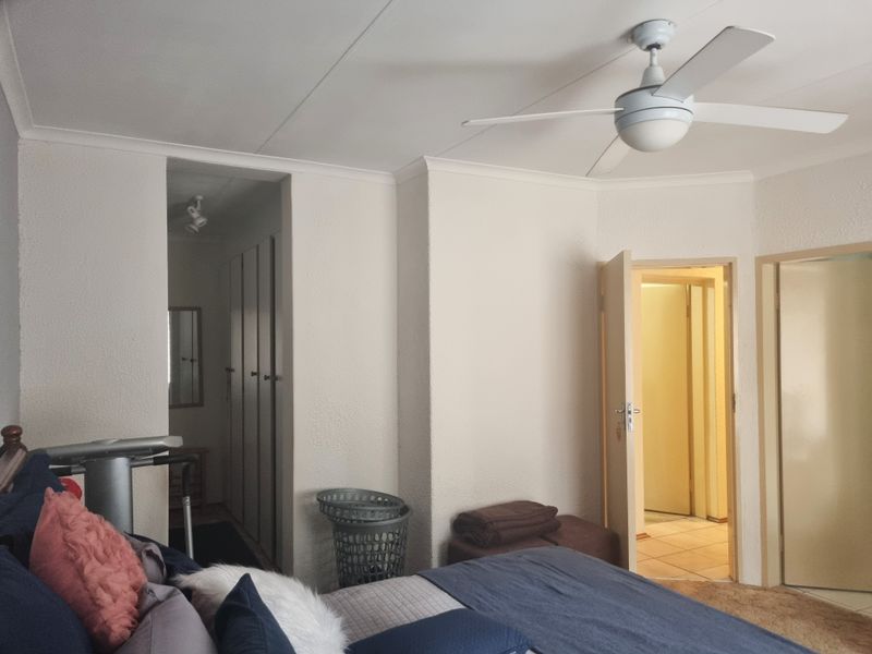 Charming 4 Bedroom Home in Geelhoutpark! - Photo 6