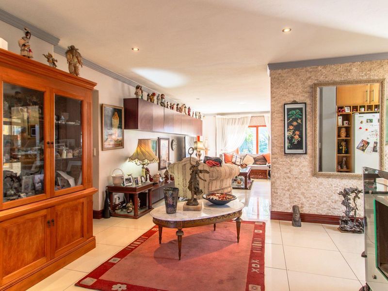 Stylish 3-Bedroom Home in Exclusive Vita Paz, Bedfordview - Photo 10