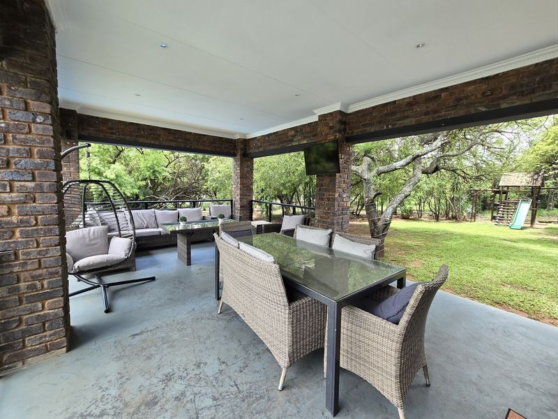Beautiful family house on a 1 Ha for sale in Pebble Rock - Photo 4