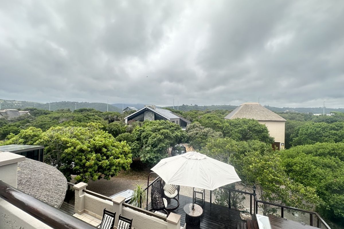 Entertainer's Delight with Private Beach Access Wilderness Garden Estate - Photo 2