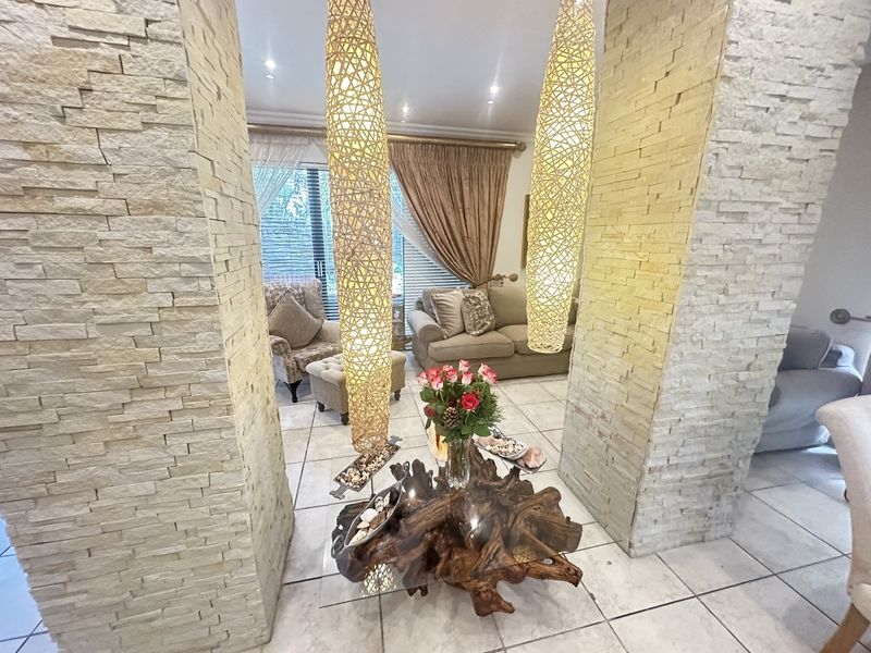 Entertainer's Delight with Private Beach Access Wilderness Garden Estate - Photo 9