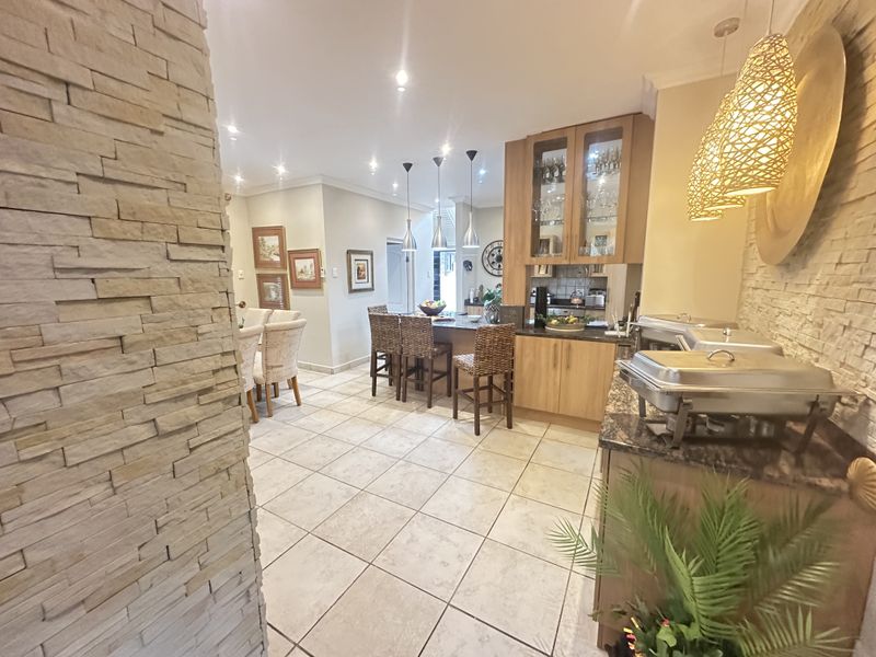 Entertainer's Delight with Private Beach Access Wilderness Garden Estate - Photo 10