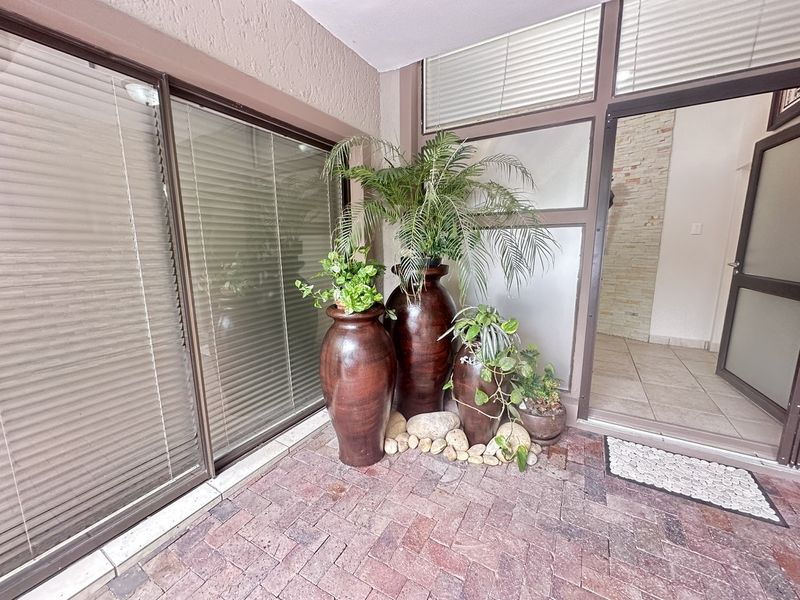 Entertainer's Delight with Private Beach Access Wilderness Garden Estate - Photo 5