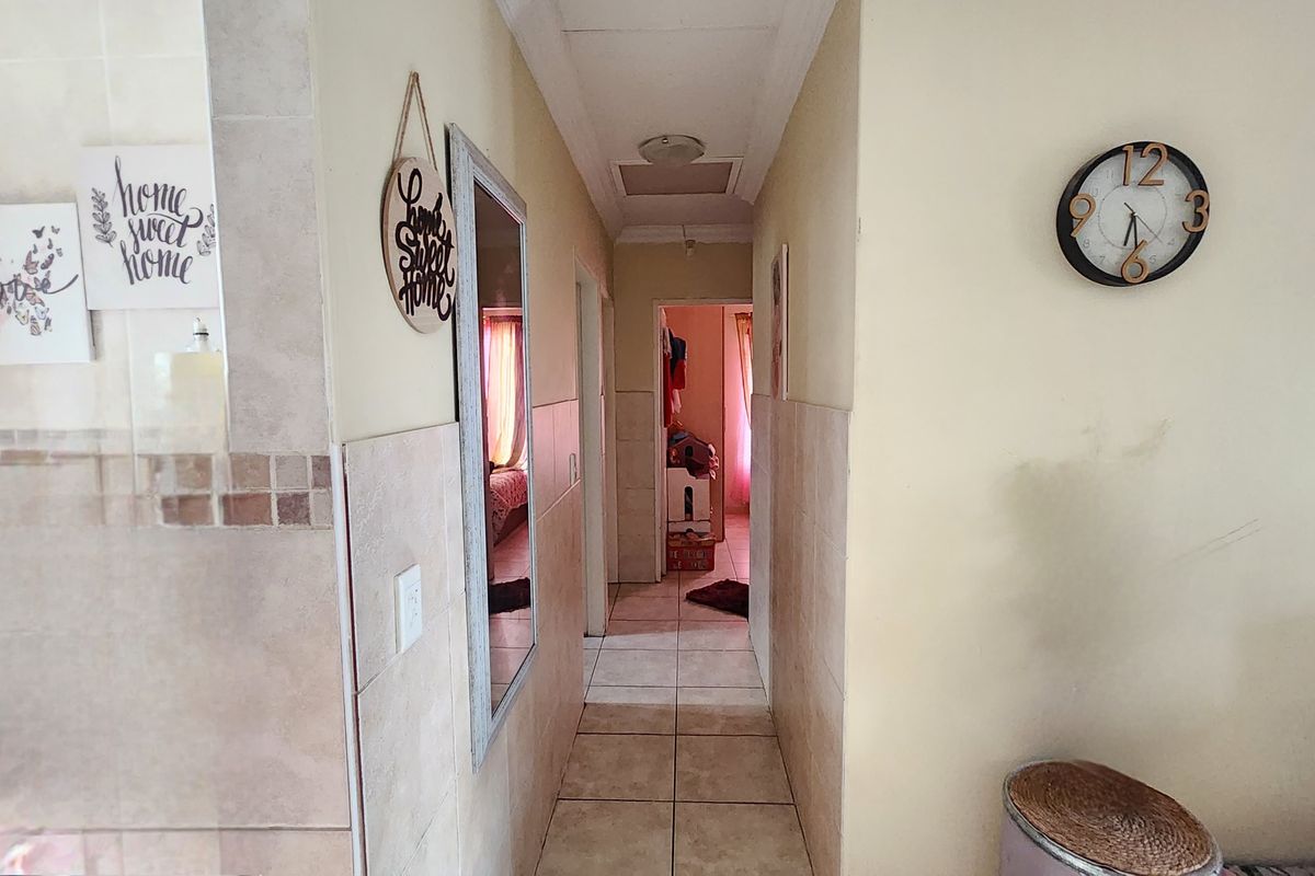 Spacious 3-Bedroom Home with Double Garage in Ben Fleur – Perfect Family Living. - Photo 3