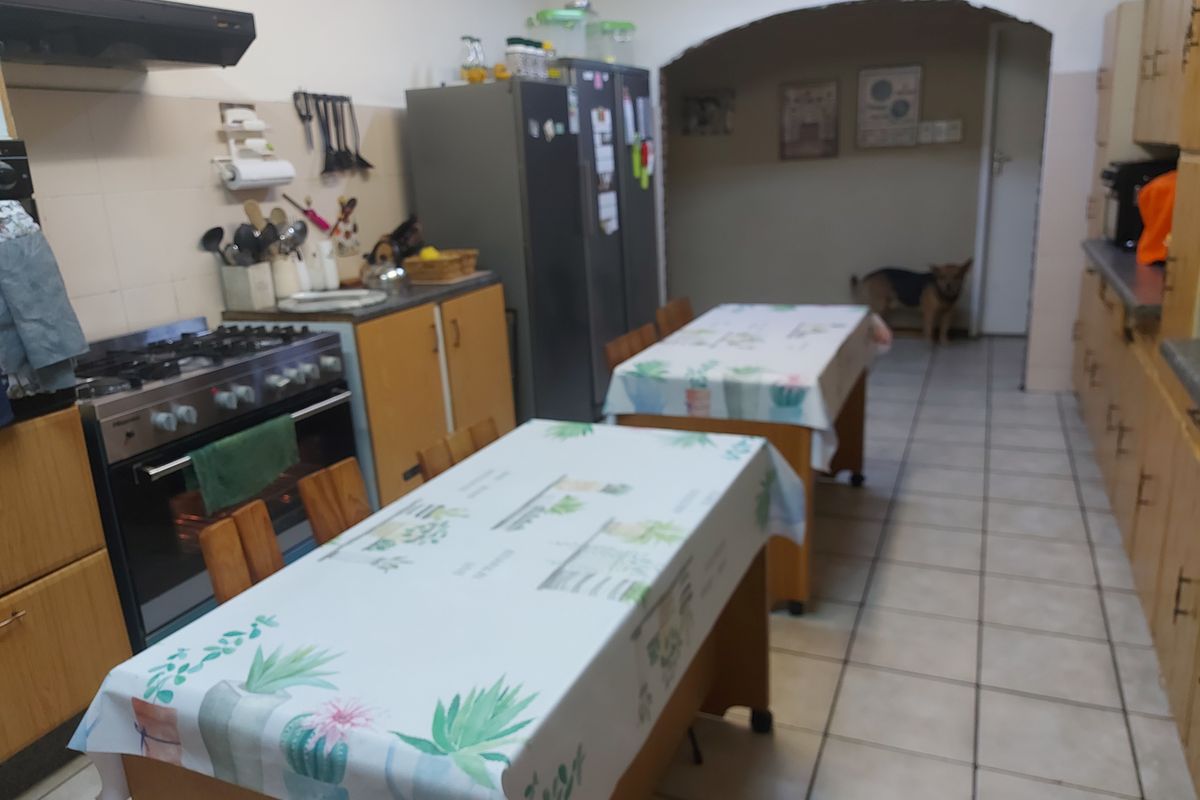 NEW INVESTORS OPPORTUNITY TO OWN A SMALL COMPLEX IN OOSEINDE, RUSTENBURG - Photo 3