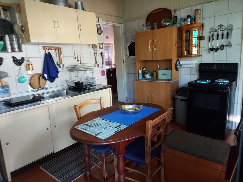 NEW INVESTORS OPPORTUNITY TO OWN A SMALL COMPLEX IN OOSEINDE, RUSTENBURG - Photo 8