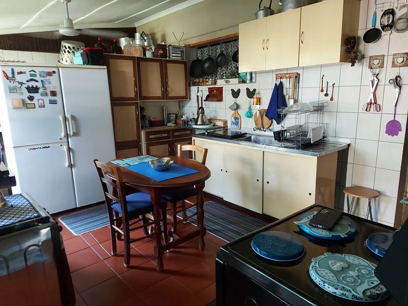 NEW INVESTORS OPPORTUNITY TO OWN A SMALL COMPLEX IN OOSEINDE, RUSTENBURG - Photo 7