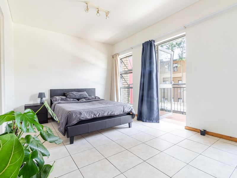 Modern Ground-Floor 1-Bedroom Apartment – Ideal Investment or First Home - Photo 10