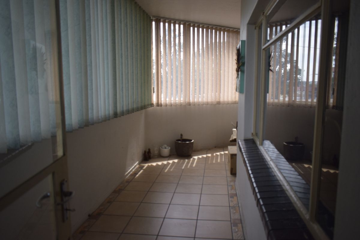 2 bedroom townhouse for sale in Cason - Photo 3