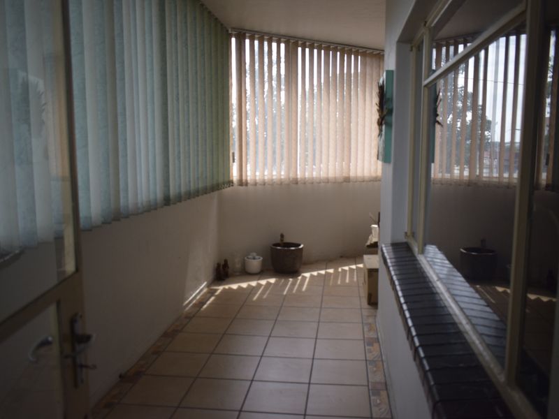 2 bedroom townhouse for sale in Cason - Photo 3
