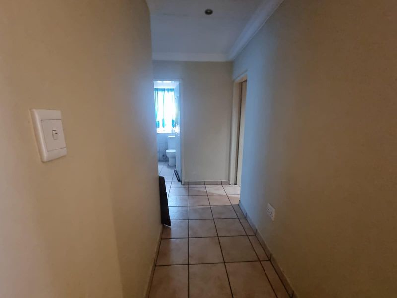 Sole mandate - 2-bedroom unit close to town with garage - Photo 6